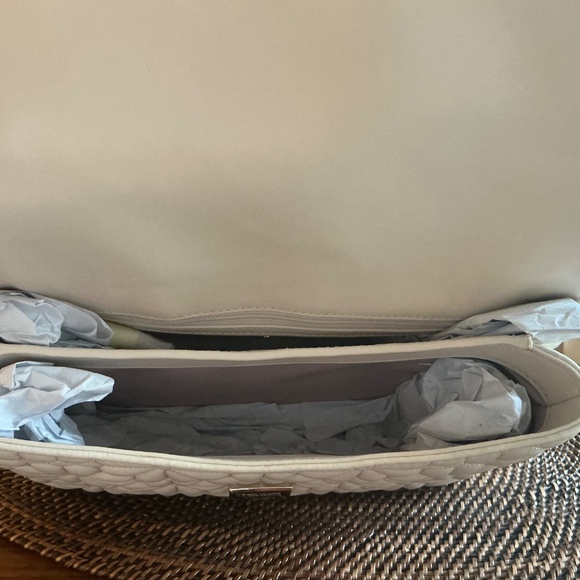 KATE SPADE Bloom Large Quilted Leather Shoulder Bag In Ivory - Picture 11 of 11